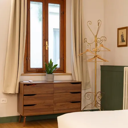 Zanobi 45 Florencie